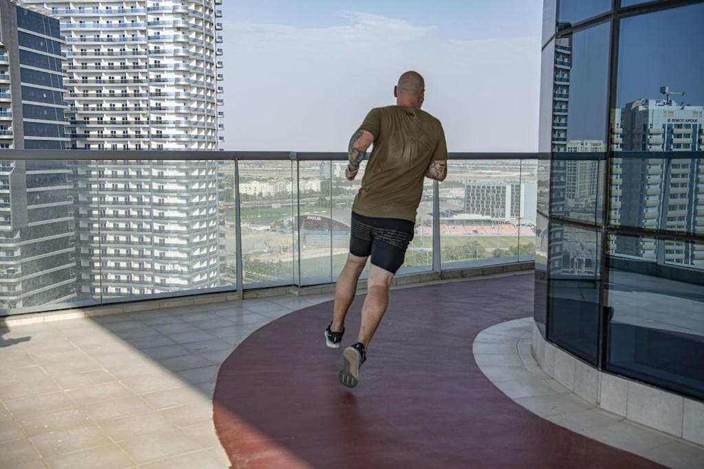 Studio In The Heart Of Sports City -Great View & Amenities! ดูไบ ภายนอก รูปภาพ