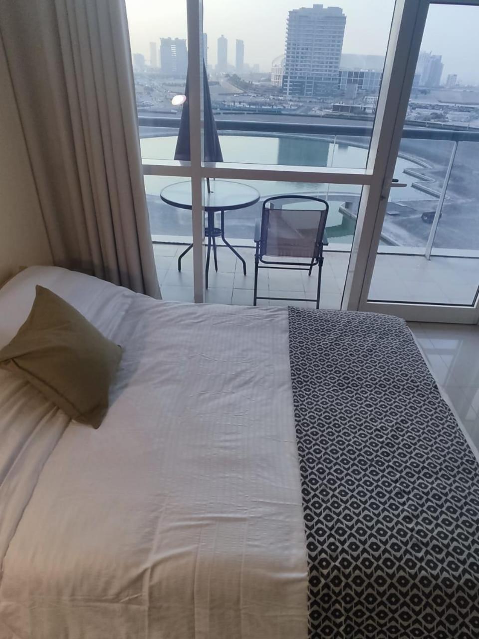 Studio In The Heart Of Sports City -Great View & Amenities! ดูไบ ภายนอก รูปภาพ